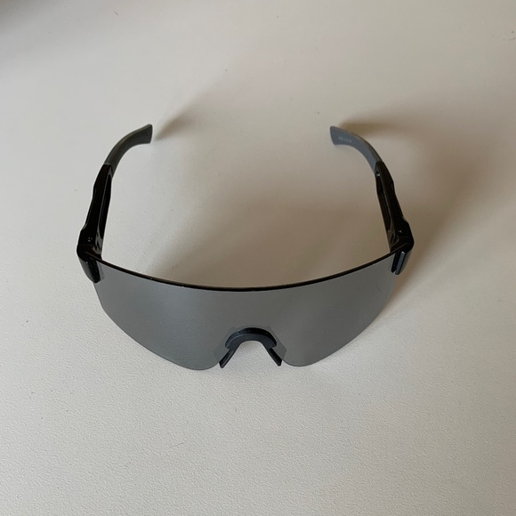 Sunglasses - Picture 1 of 3